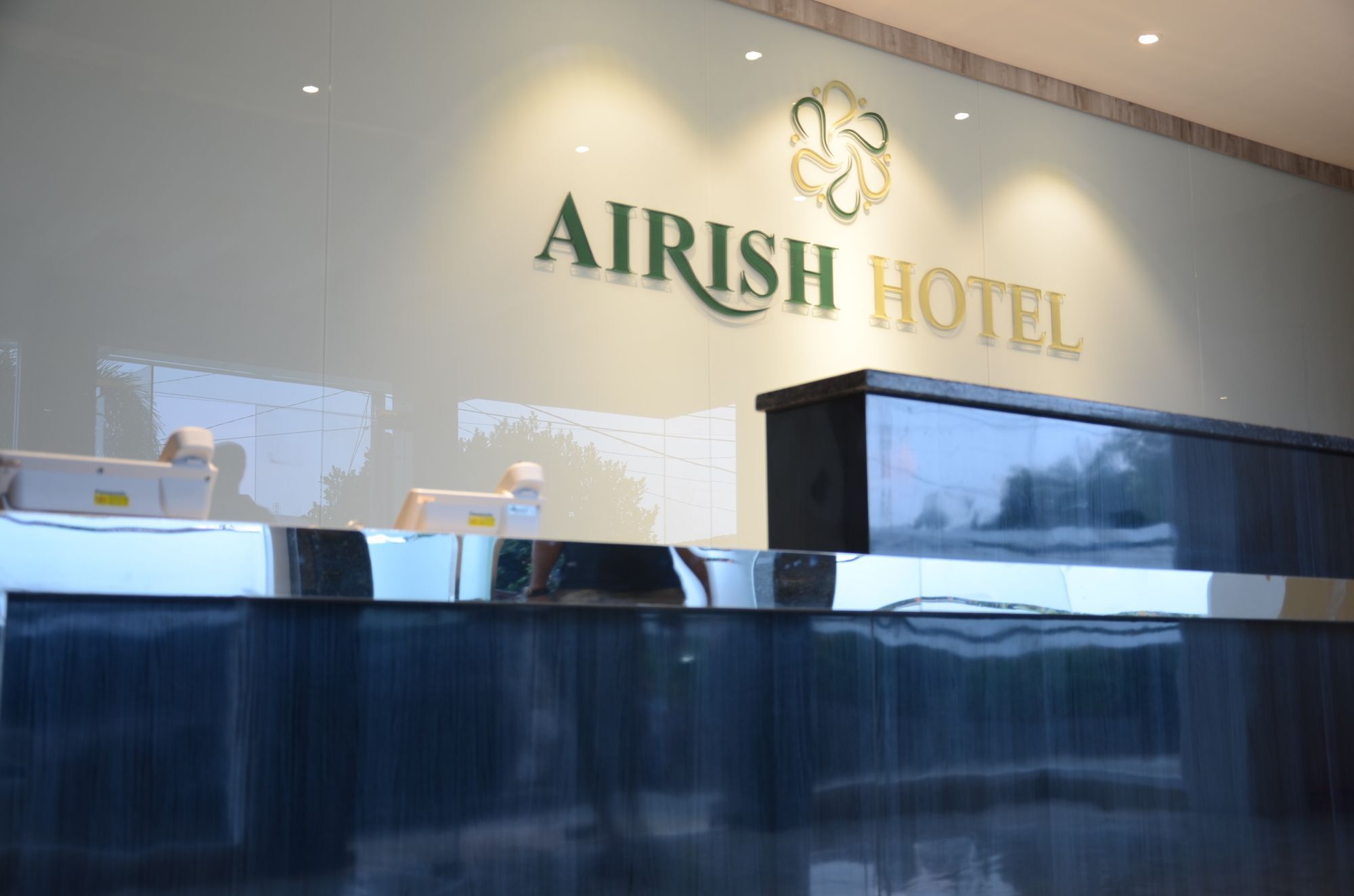 アイリシュ ホテル パレンバン エクステリア 写真